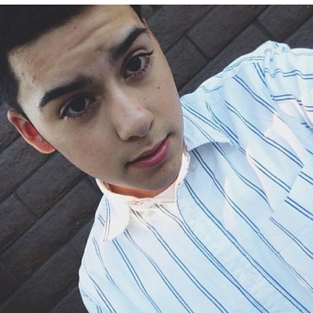 ♡♡Live life and love Brian Rodriguez, he is my hubby I love him, brianators forever♡♡