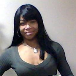 yzaviahaney's profile picture. 