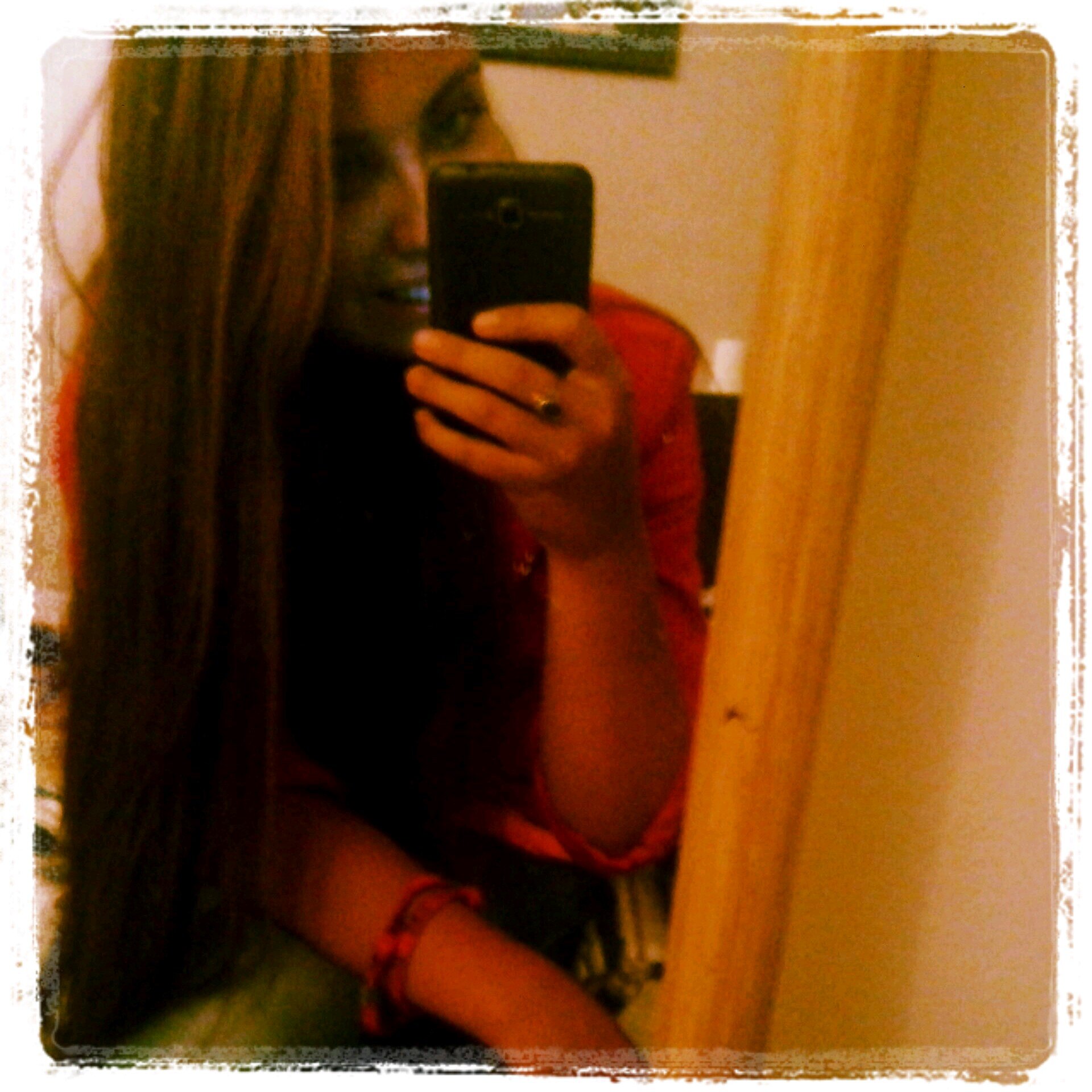 In zo'n korte tijd me beste vriendinnetje geworden, altijd gek met jou hahaha! Iloveu x @tabiithaxo_