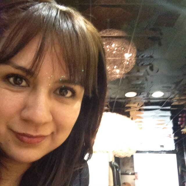 itzelarely7's profile picture. 