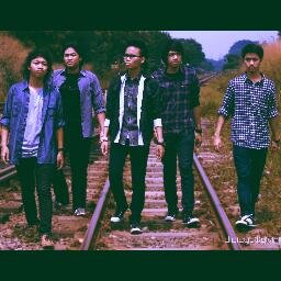 Rengga, Gian, Ghani, Ryan and Yuno lost in noise | new single 'The Aftermiles' out now! • endorsed by : @HEYJACKERcloth • CP : +6287823724742 (pepe)