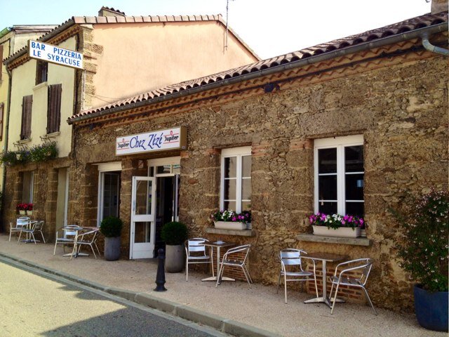 zezebar's profile picture. Bar ouvert depuis 1950