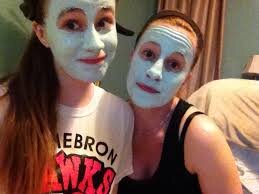 punsritagarate's profile picture. Un amigo es alguien que esta contigo porque le necesitas, aunque le encantaria estar en otra parte.