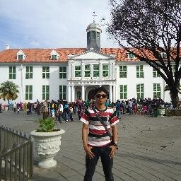 Khanif_Sinjhi's profile picture. Simple.