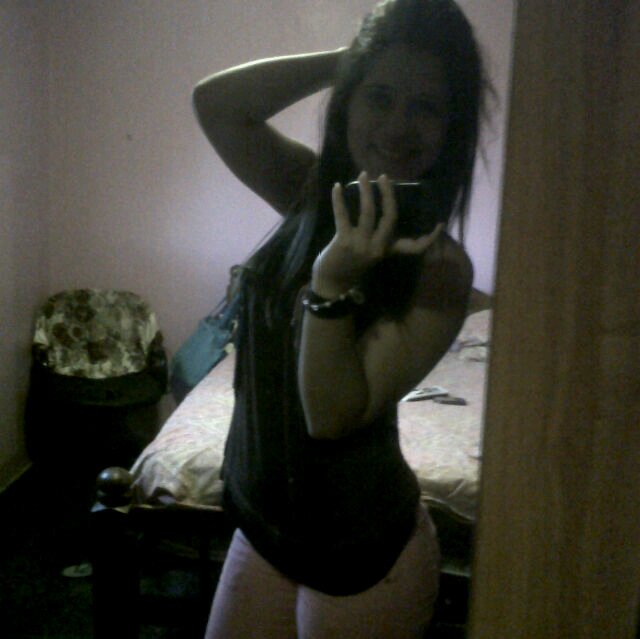 Sigueme te sigo y nos perseguimos :)q♡
Facebook D'ey Villamizar ♡  http://t.co/HE5WPITQmF  Pregunta ♡ 
21CFE78B Llegale ... Ceel :04242757719 ♡