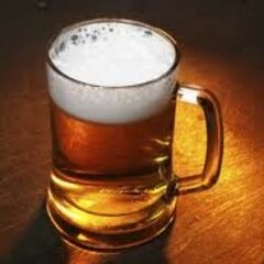 #相互フォロー 中 
ビール（英: beer, 蘭: bier）は、アルコール飲料の一種。主に大麦を発芽させた麦芽（デンプンが酵素（アミラーゼ）で糖化している）を、ビール酵母でアルコール発酵させて作る製法が一般的である。