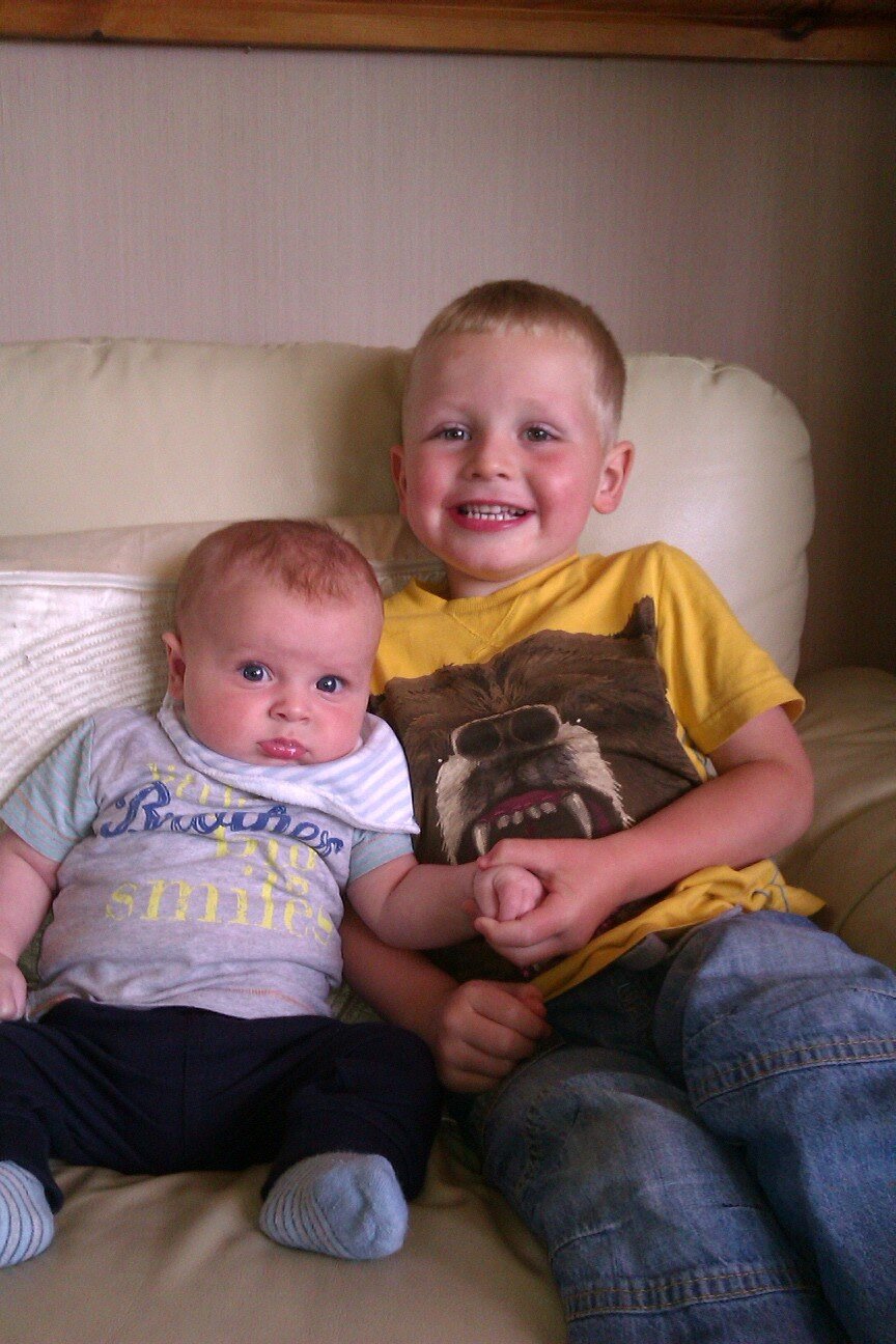 Mummy to 2 boys, a Wife, working part-time within First Step (mental health) team / mental health nurse. A Barrovian lass born & bred!