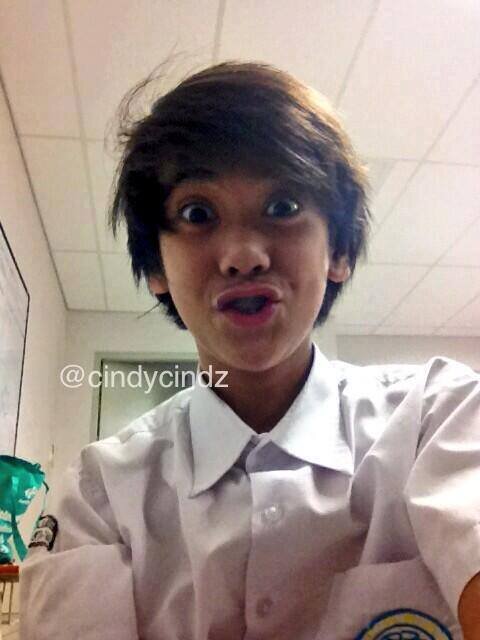 Aku Bukan Fans Musiman.. Aku Keluar dri Comate krna keluargaku yg gg setuju aku jdi Comate... :'( Plizz aku gg tahan dilema gni :'(