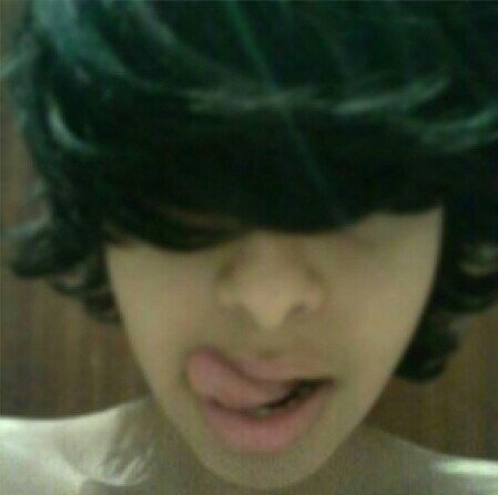 SaLeB__14's profile picture. اسمي خالد عمري 14 احب النيك و احب الكاش و خرقي وردي :$