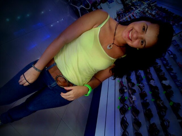 Weeynidia's profile picture. 