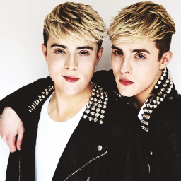 TEAM JΞDWΔRD ❝Be who you are and say what you feel because those who mind don't matter and those who matter don't mind.❞