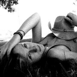 MelleMathilde1's profile picture. Christmas list  https://t.co/7HhmYDJSrV via @amazon