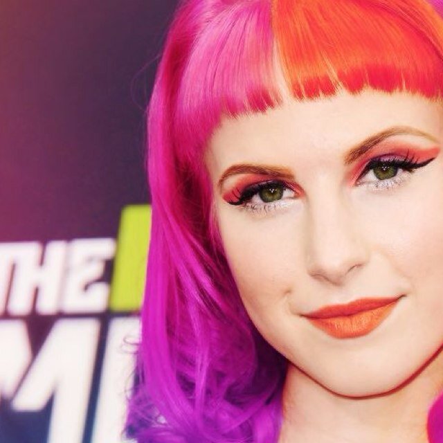 Eu sei que esse botão escrito follow te seduz, então não perde tempo e aperta! Amo eles: @ihearthayleyw @1strange @paramoremyvice @senhoradavis