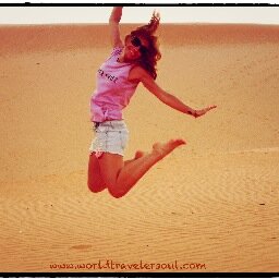 madre, empresaria, travel blogger y apasionada de los viajes. Autora de http://t.co/tjNoIUP1FF