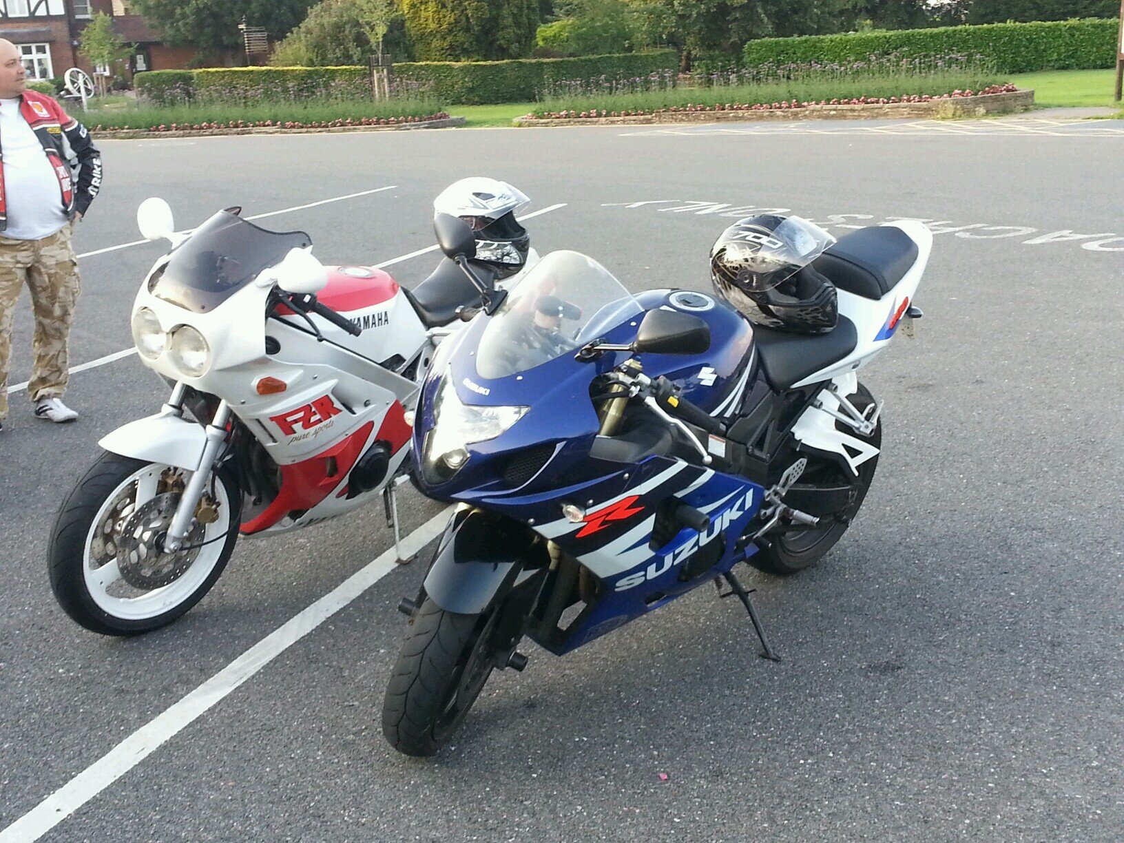 Robgsxrk4's profile picture. streamer on twitch I play all sorts of games and am always ready for new ones

come say hi and join in with the crazy chats on my channel