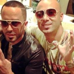 Wisin_Off's profile picture. cantante del género reggaeton. Forma parte del dúo Wisin & Yandel, ha tenido algunos éxitos como solista.