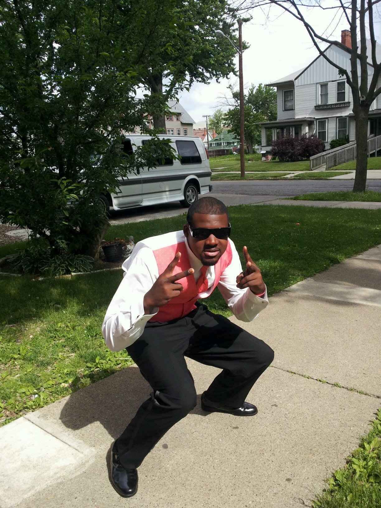 I take 3 L's to the head Love, Live, Life then im dead