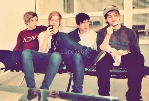 My life is 5sos and the janoskians.. Yeah there