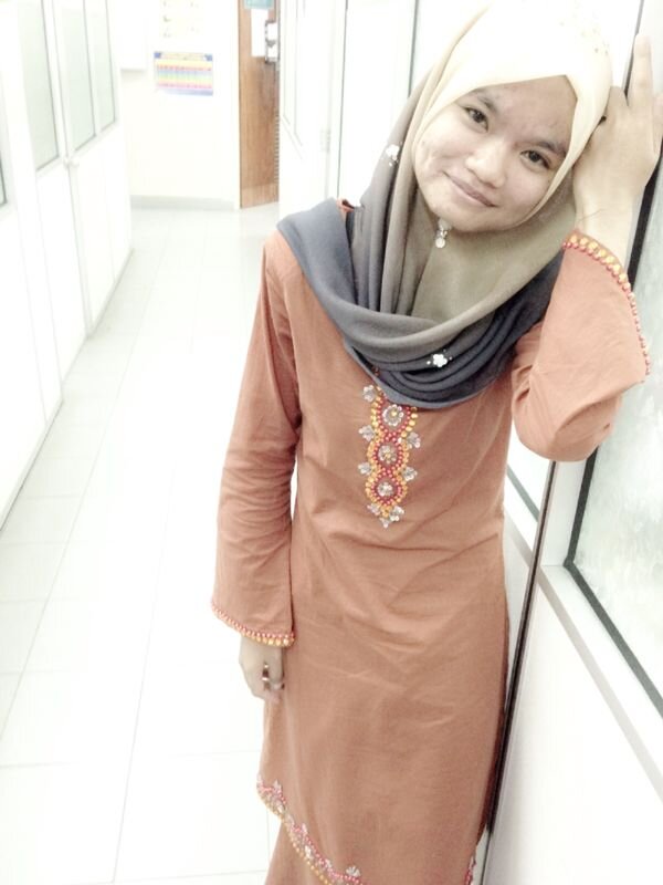 sedih mcm mne pun..senyum itu perlu..;)