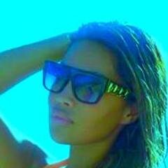 ‎D.T.S.en F.C,Licence pro  Quality Management / House Junkie,  movie Addict,crazy,hardworker...Be smart FLW ME XO https://t.co/30ImrVQdxR