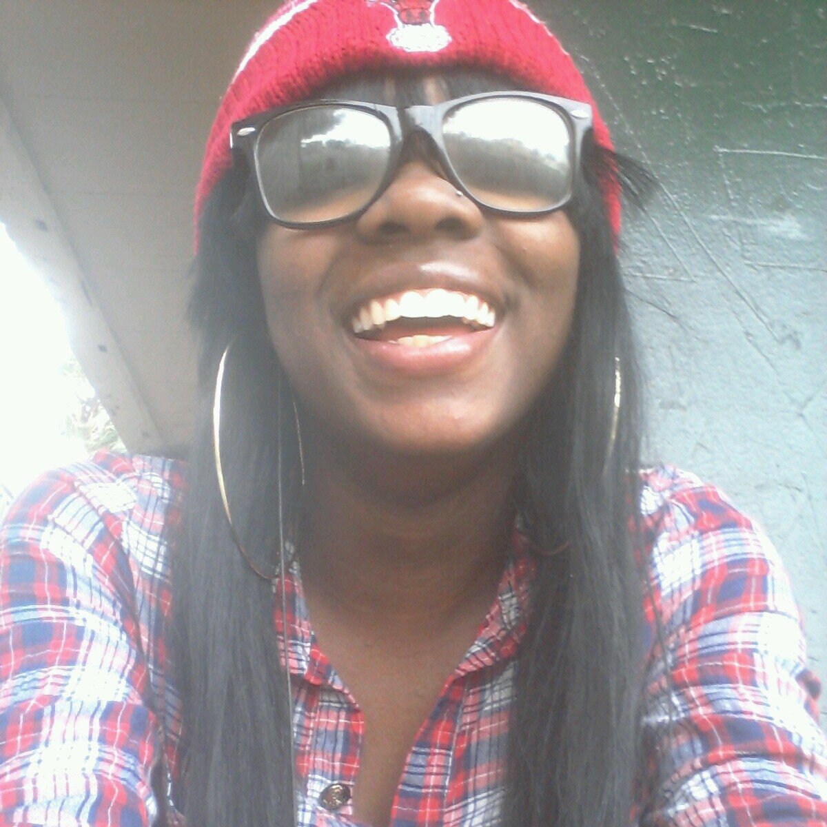 IM HAPPY , WITH THA PERSON IM WITH , HE MAKES ME SMILE AND LOVES ME FOR ME 6~17~13♡♥♡