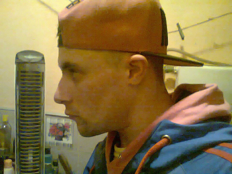 Me llamo Gabriel Medina soy de Argentina tengo 20 años & AMO A BECKY G & A CHER LLOYD !