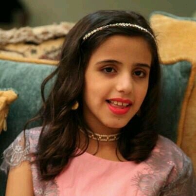 اسمي رنا الجربوع عمري14سنه اقرب للمبدعه خلود الجربوع