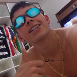 Bruno Enrique, Bruxão, 23 aninhos, Solteiro / AMO um Baile de Favela /  Não pode pipocar, pipoca é o que mais tem, Por isso Uns vão, Uns vem  ♫