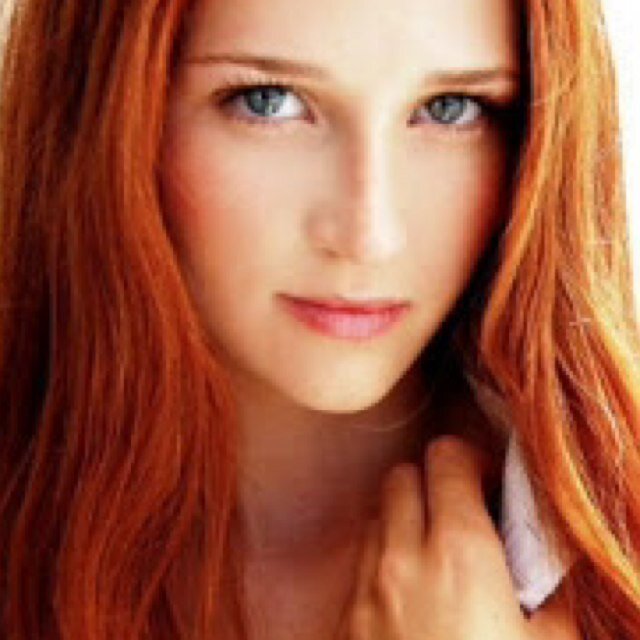 Wife of Fëanor. A peaceful soul, called 'the Wise'. Sculptor. {RP}