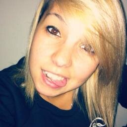 »Chloé  ;)
» 19 ans
» Fb : Chloé Dgt 
» Blαblα :: Blαblα