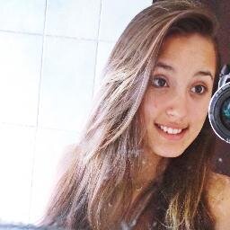 seguir em frente , não olhar para trás se passado fosse bom , não teria ficado pra trás