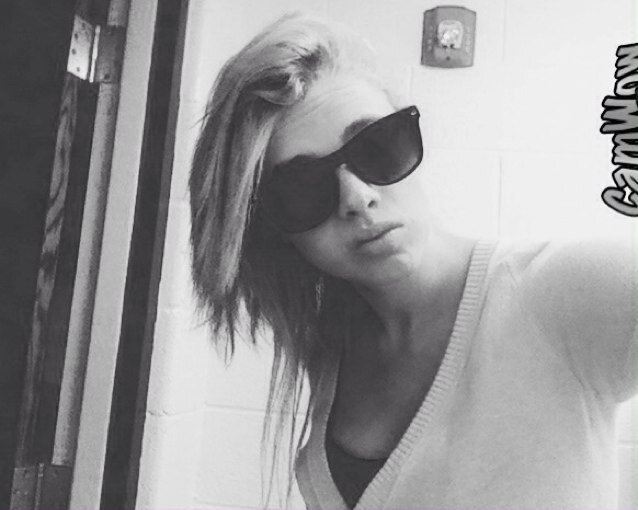 Hi im brittany and im a huge belieber ive been waiting for heartbreaker and @justinbieber likes teasing us