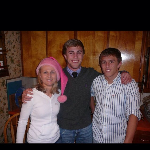 AngelaGhs1987's profile picture. 