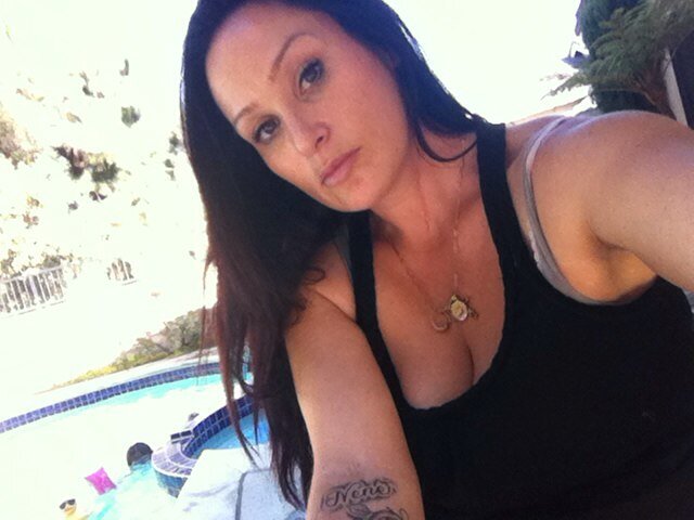 MzMimi1327's profile picture. 