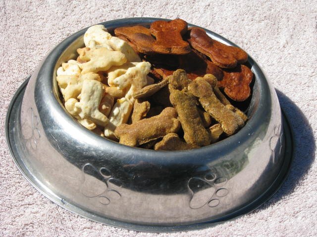 Pets are our passion here at Pendleton Pupcakes.  From our Peamutt Butter Bites to the smallest squeaky toy, everything we do is made with love for your pet.