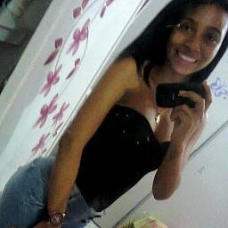 Faça as coisas com muito amor e fé em Deus, que um dia você chega lá, de algum modo você chega lá.        :