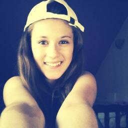IM  FROM SERBIA I LOVE JUSTIN BIEBER  SO MUCH  FOLLOW ME  I FOLLOW YOU  BACK 33333 ^__* JUSTIN MY  HERO + ♥