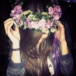 ProjectOLLGCL's profile picture. We're 2 latinamerican beliebers, we want our friend be the OLLG on November 12th, concert in Chile, HELP HER!