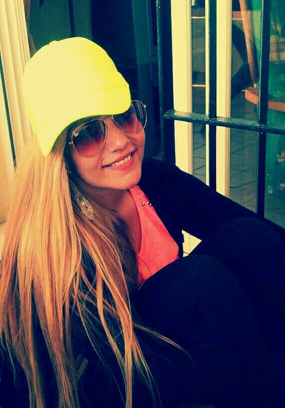 Enamorá de la vida aunque a veces duela...LIVE THE MOMENT... a Lo CRazY !!! :)