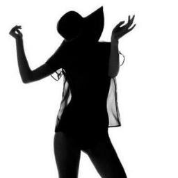 Lunaemarulanda's profile picture. DISEÑADORA DE MODAS, APASIONADA POR LOS COLORES, LAS FORMAS Y LA COMPOSICIÓN VISUAL DE LA MODA, MAMITA DE SAMIR EL MEJOR REGALO QUE DIOS ME HA DADO.