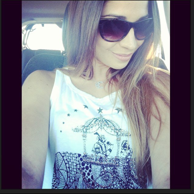 °•.♪.•°Love the life you live, Live the life you Love °•.♪.•°
Bob Marley
