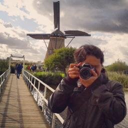 Digital anthropologist and photographer; likes #science, #skepticism, #criticalthinking, #videogames and #scifi stories.