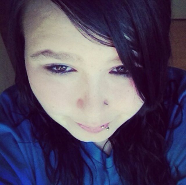 lindsaylyra's profile picture. im 18 year old, a singer/songwriter, still working on it, in school, shy girl, talk to me, follow me :) instragram- @lindsaylovexo