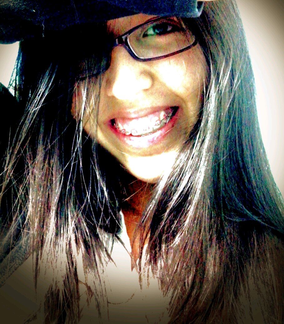 jaelantillanca_'s profile picture. naci un 27 de agosto de 1995 . me gusta mucho la musica la amo y escucho un poco de todo, menos el reggeaton y metal