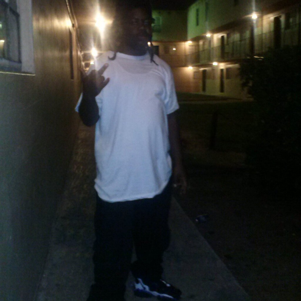 im from were money is everything. loyalty is nothing and everybody a star. smoke loud all day cause i can