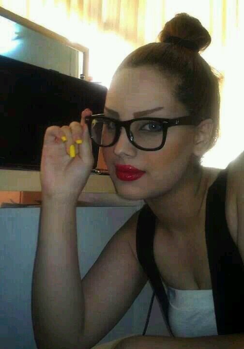 أنسانه بسيطه حساسه جدآ..أعشق حريتي...وﻷاحب ألخساره ..وأشكر ربي على نعمه