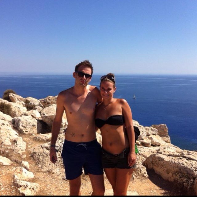 Hscullen's profile picture. Speaks English, Sarcasm & Fluent Cheek. learn to be in Love with Life. learn to Love yourself... and everything else will fall into place naturall.  R.D.M.S. ❤️