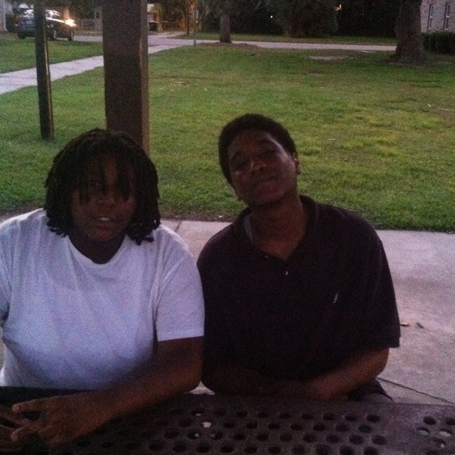 i just be kikn shit with my wife @iam_LOVExD