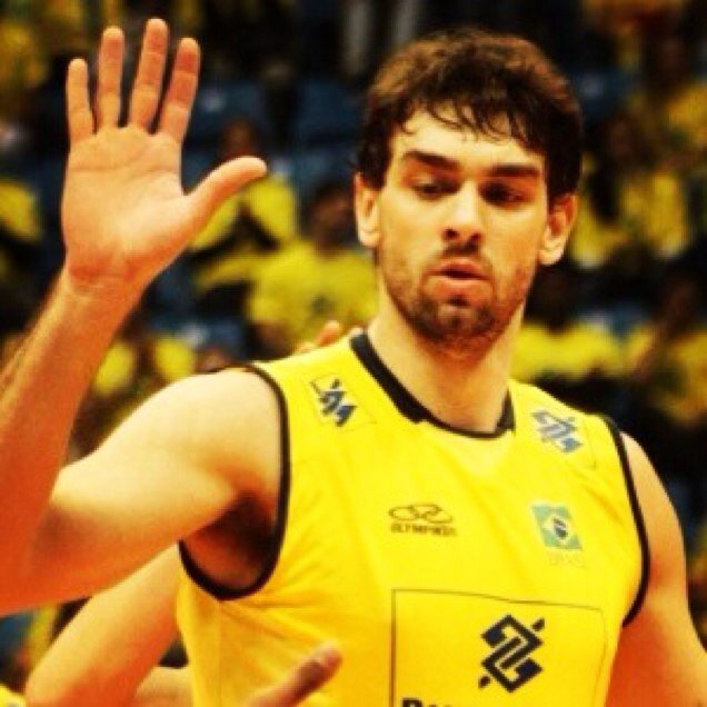 FC dedicado ao melhor ídolo do mundo @lucao16volei aqui você tera informaçoes atualizadas sobre o melhor central do mundo :) - seguido e oficializado por ele ..