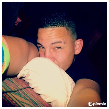 ItzZainonigguh's profile picture. Up and coming singer_rolemodels lil wayne_Drake_trey songs_Catch me on bbm 2aca4bb2_ or email me zainie.lewis@gmail.com for a voice note/video of me singing